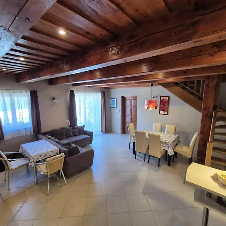 Guest house Centrum Vendeghaz *